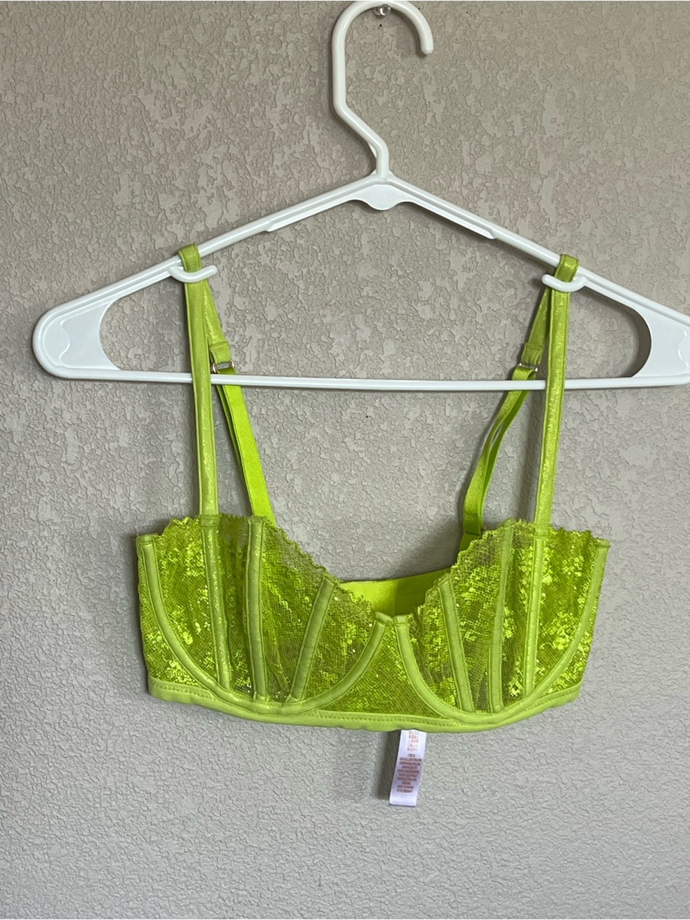 Savage X Fenty Neon Lime Lace Underwire Bralette with Vertical Seams size 32DD